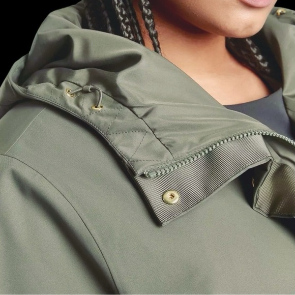 Athleta Surto Waterproof Jacket in Mountain Olive Green Size XXSmall - Picture 2 of 13